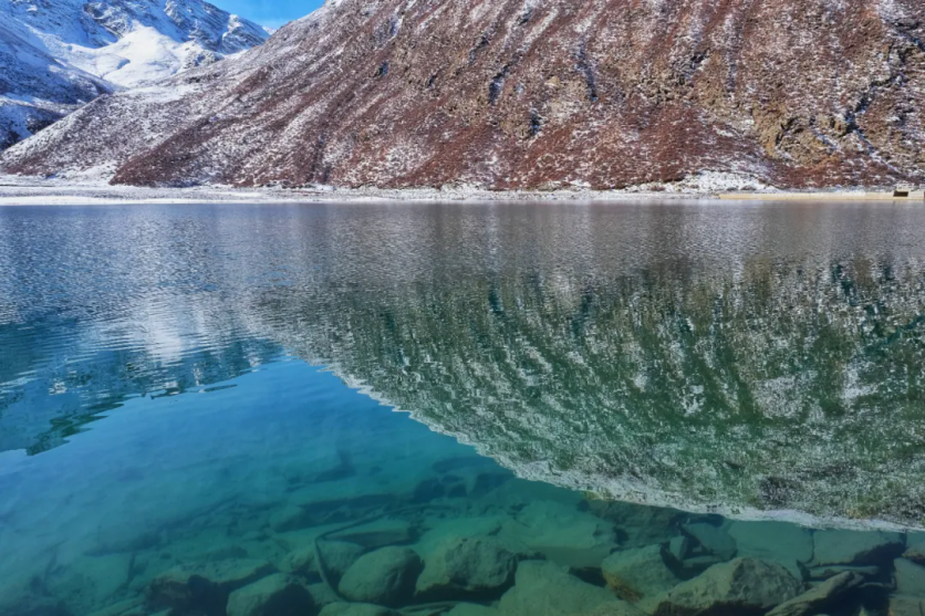 雅拉香布雪山徒步攻略