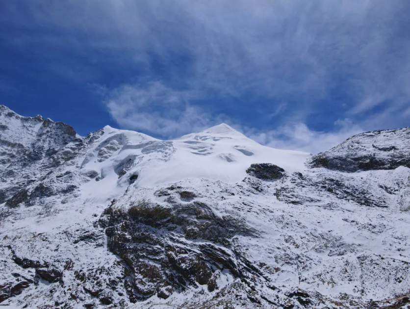 雅拉香布雪山徒步攻略