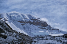 雅拉香布雪山徒步攻略