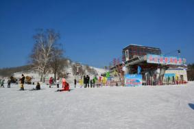 平山神鹿滑雪场