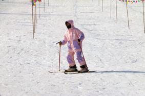 红石峡滑雪场