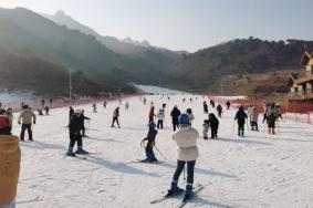 天女小镇滑雪场