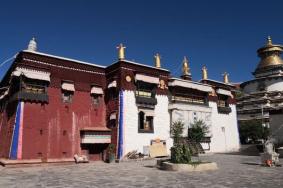 江孜白居寺